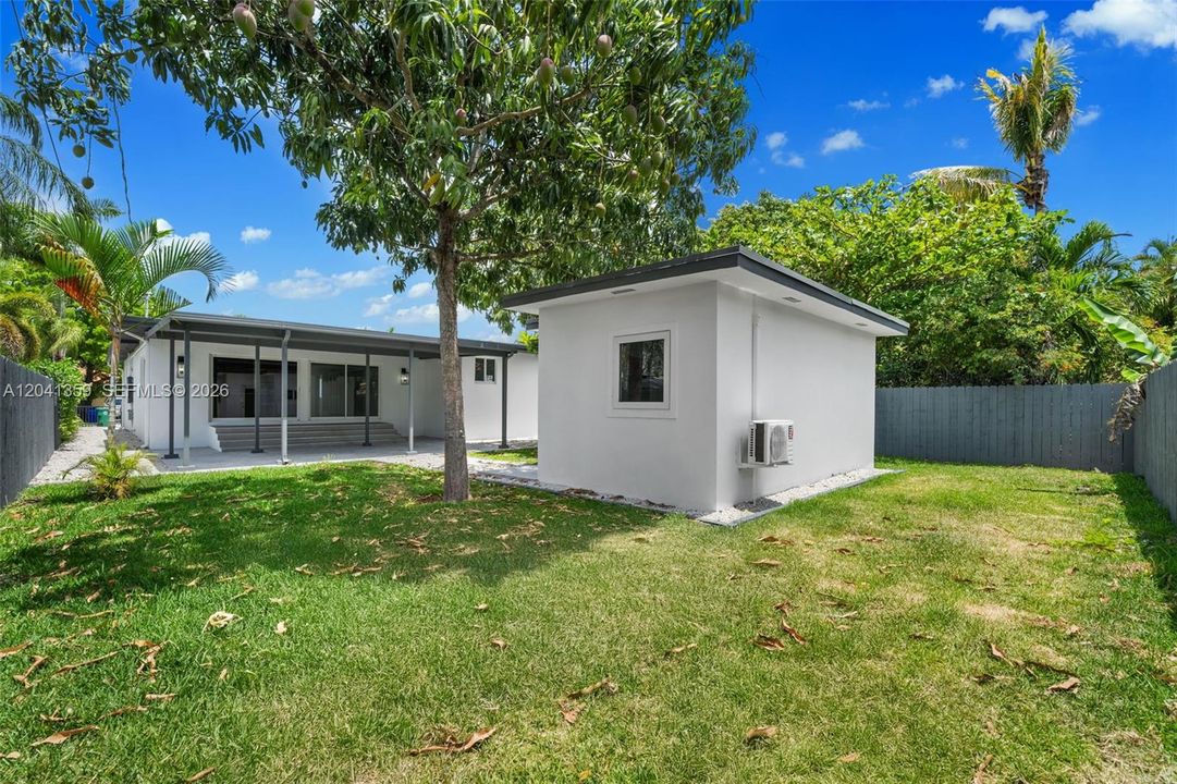 For Sale: $1,390,000 (4 beds, 3 baths, 2512 Square Feet)