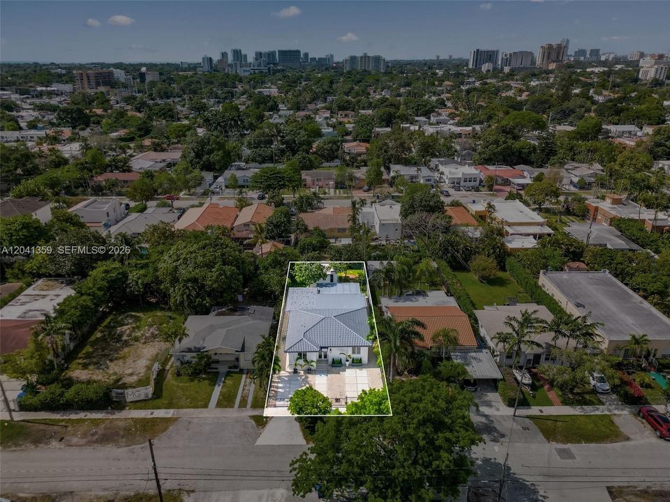 For Sale: $1,390,000 (4 beds, 3 baths, 2512 Square Feet)