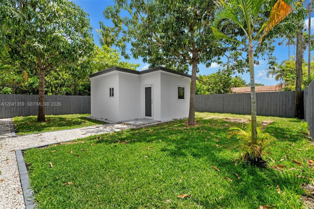 For Sale: $1,390,000 (4 beds, 3 baths, 2512 Square Feet)