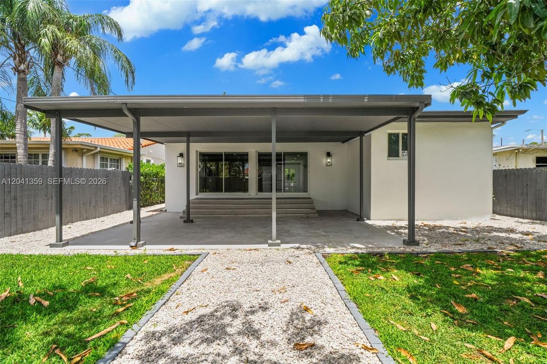 For Sale: $1,390,000 (4 beds, 3 baths, 2512 Square Feet)