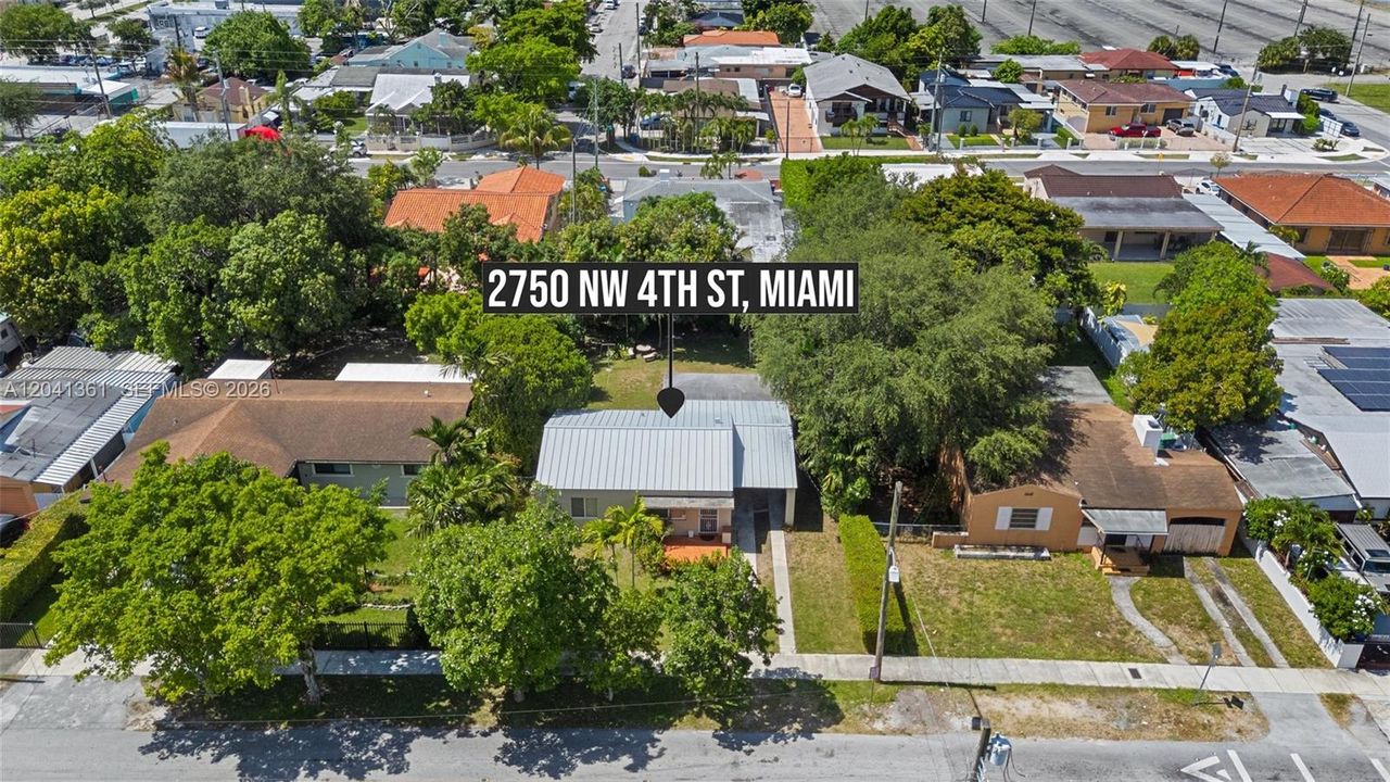 For Sale: $589,000 (2 beds, 1 baths, 1016 Square Feet)