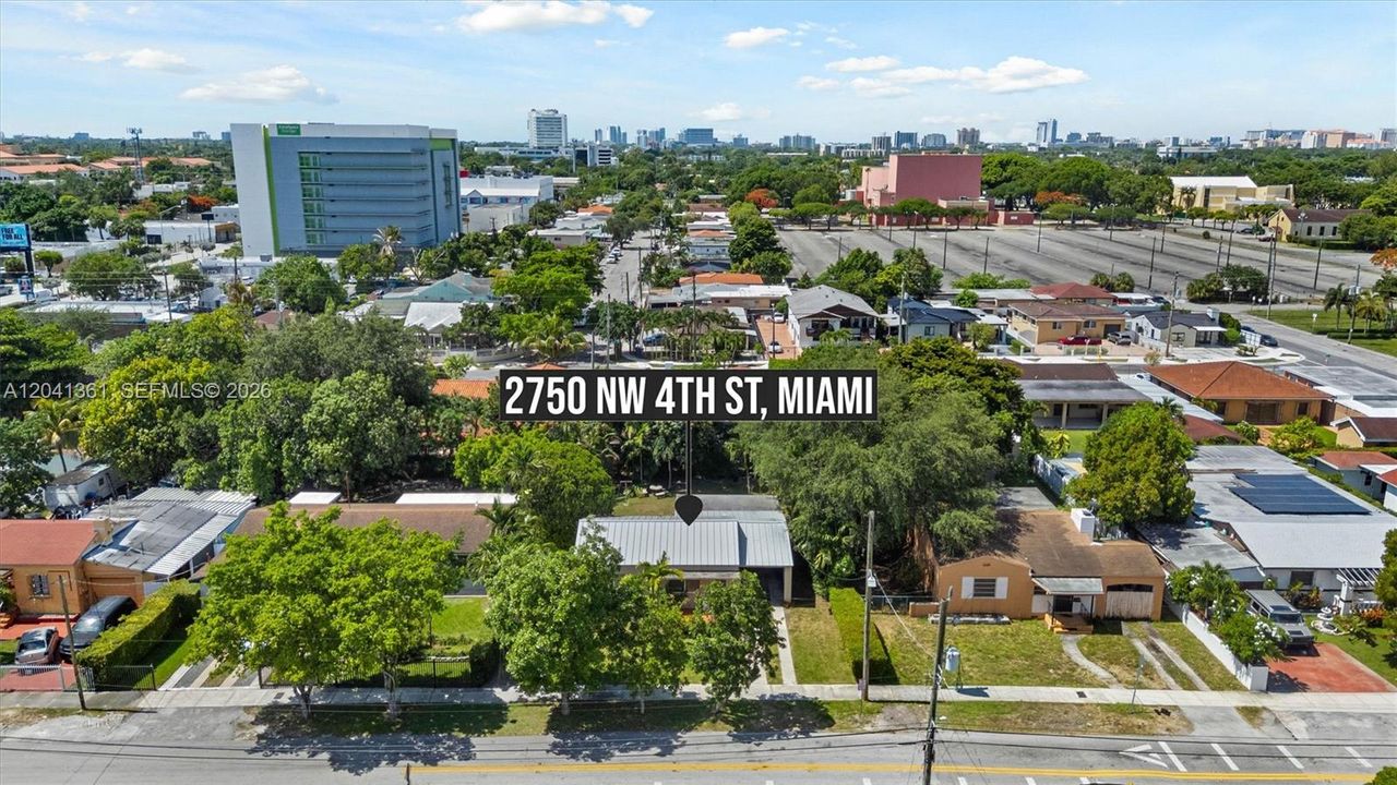 For Sale: $589,000 (2 beds, 1 baths, 1016 Square Feet)