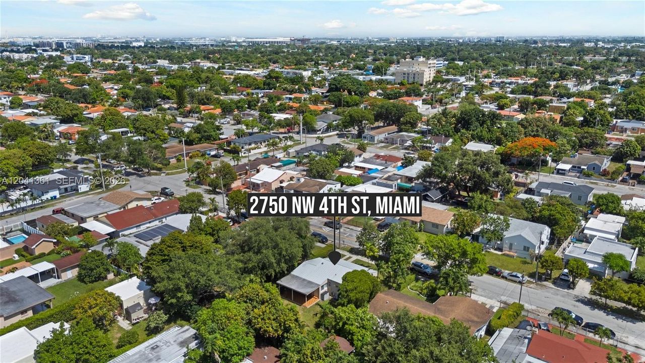 For Sale: $589,000 (2 beds, 1 baths, 1016 Square Feet)