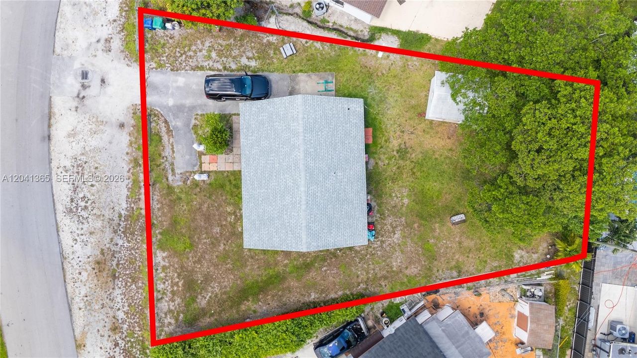 На продажу: $389,000 (2 спален, 1 ванн, 809 Квадратных фут)