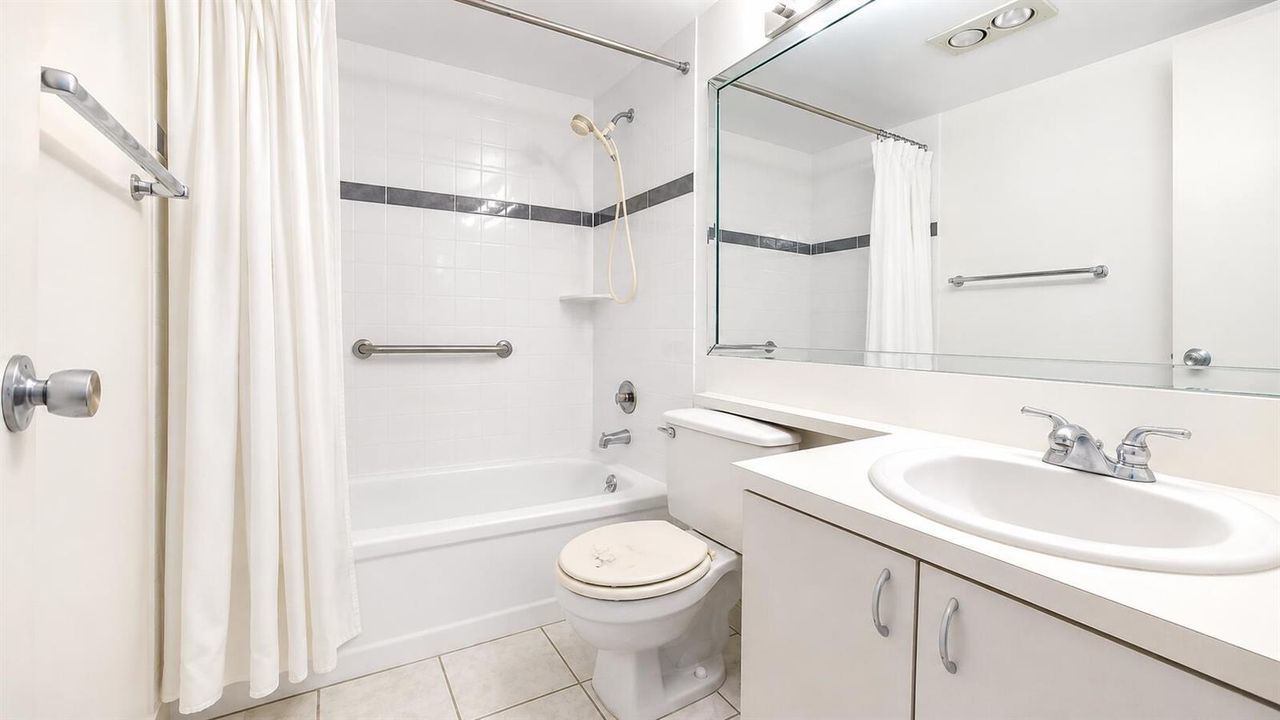 Bathroom Unstanged