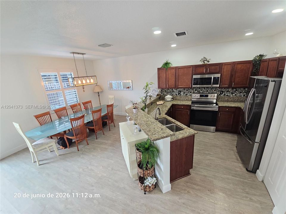 For Sale: $433,900 (3 beds, 2 baths, 1656 Square Feet)