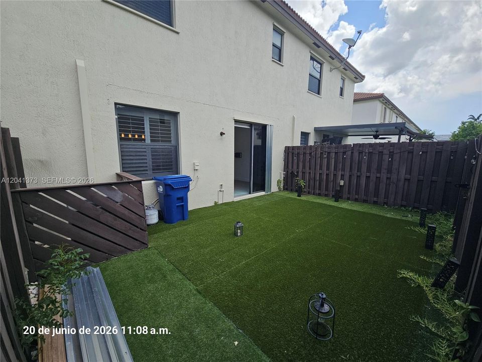 For Sale: $433,900 (3 beds, 2 baths, 1656 Square Feet)