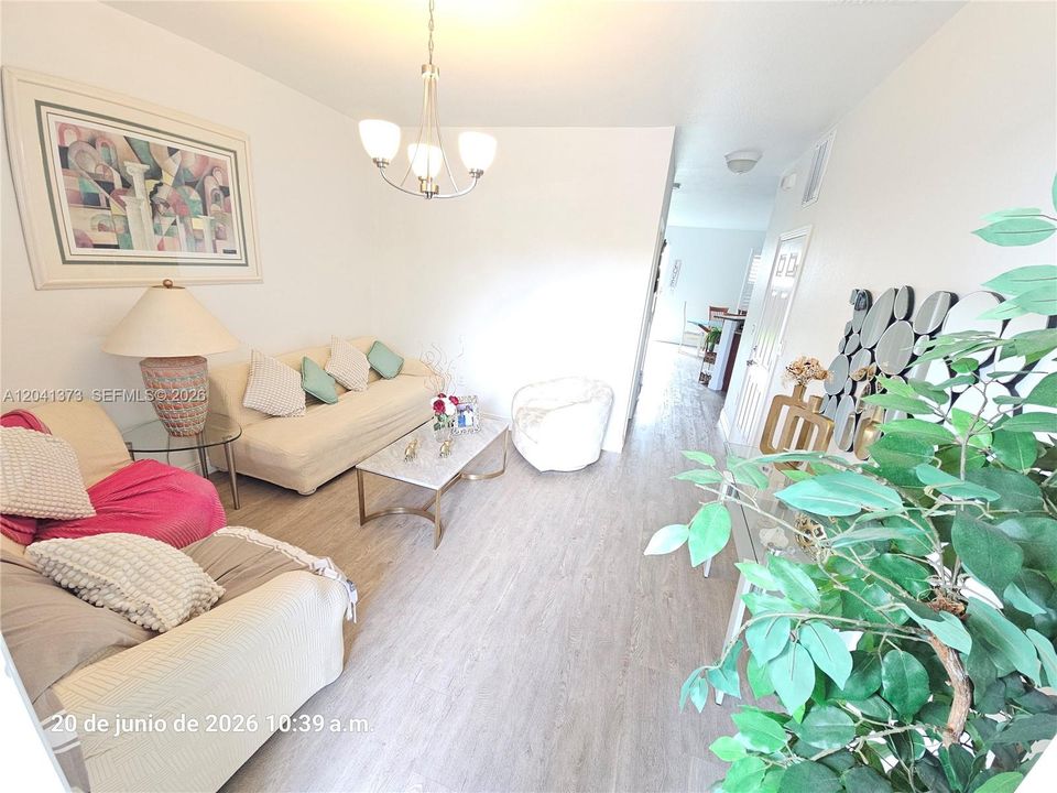 For Sale: $433,900 (3 beds, 2 baths, 1656 Square Feet)