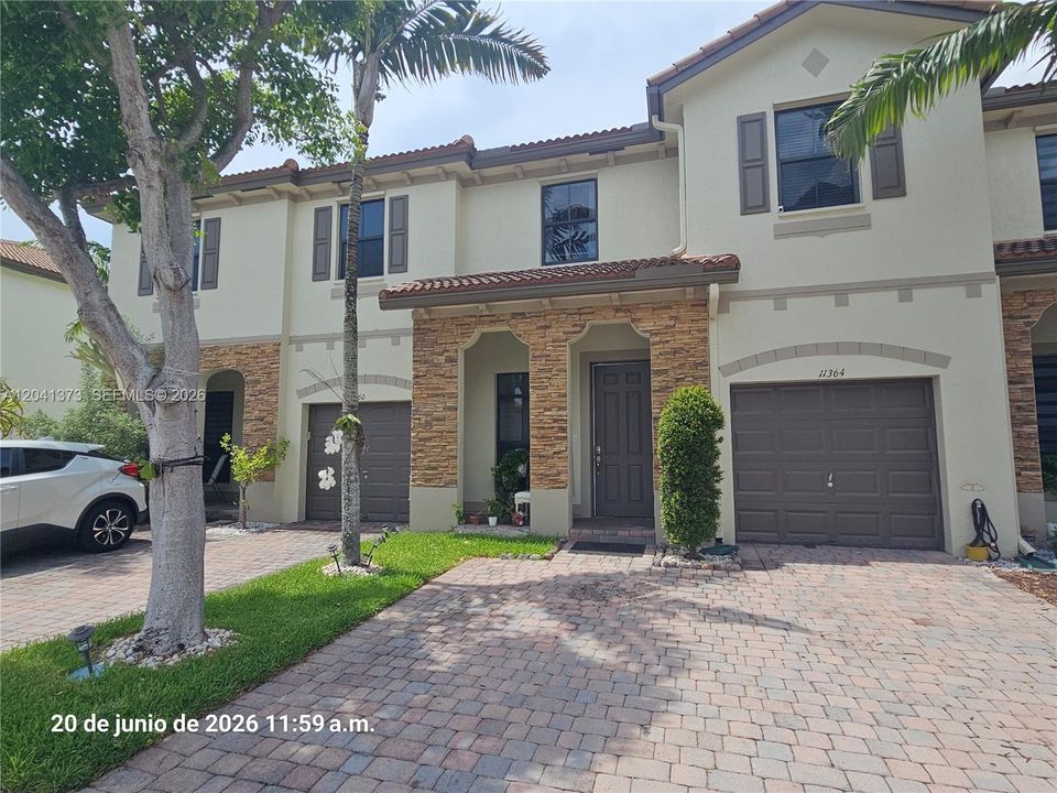 For Sale: $433,900 (3 beds, 2 baths, 1656 Square Feet)