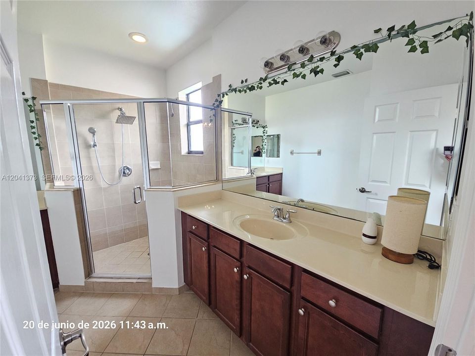For Sale: $433,900 (3 beds, 2 baths, 1656 Square Feet)