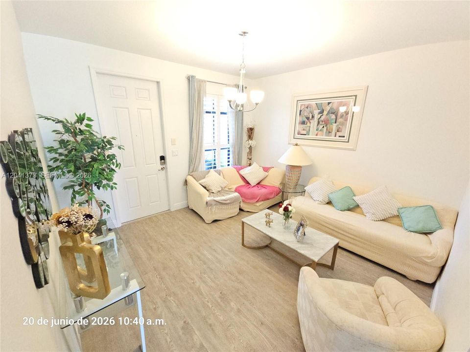 For Sale: $433,900 (3 beds, 2 baths, 1656 Square Feet)