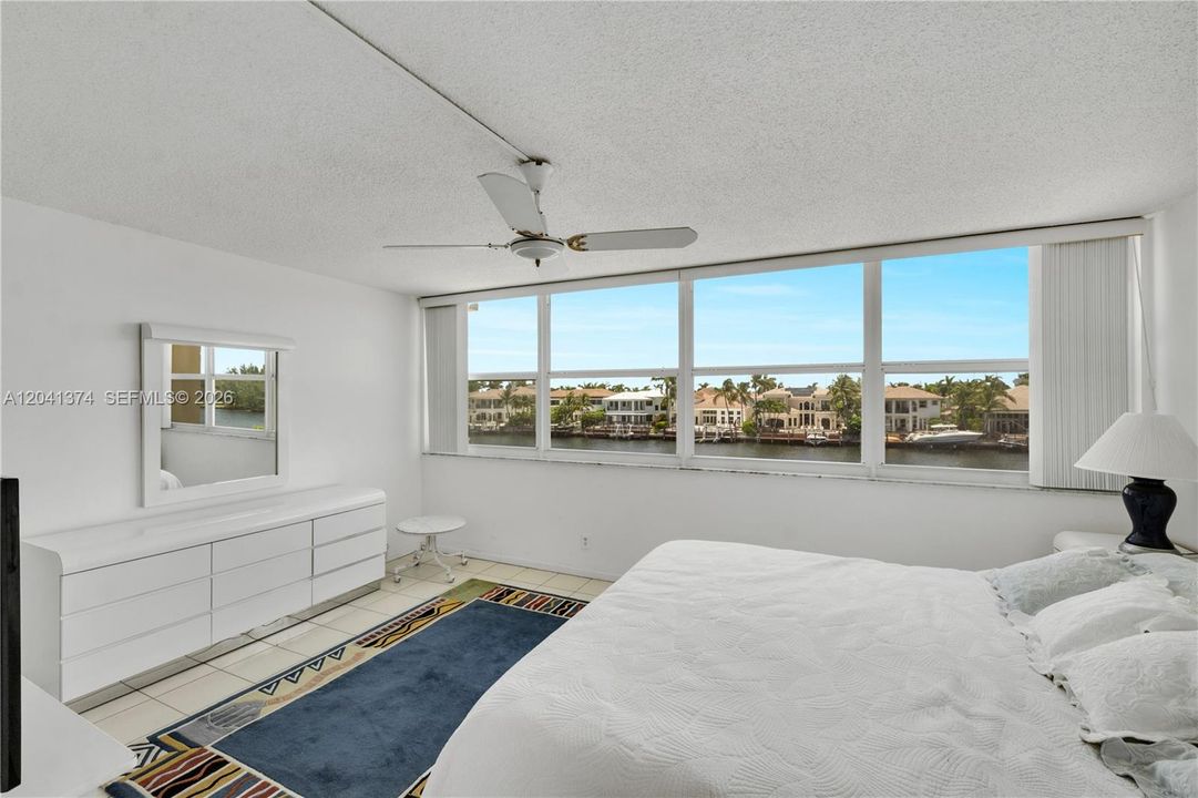 For Sale: $269,000 (2 beds, 2 baths, 1288 Square Feet)