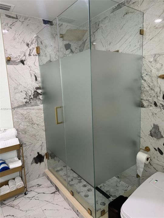 For Rent: $4,800 (3 beds, 2 baths, 1075 Square Feet)