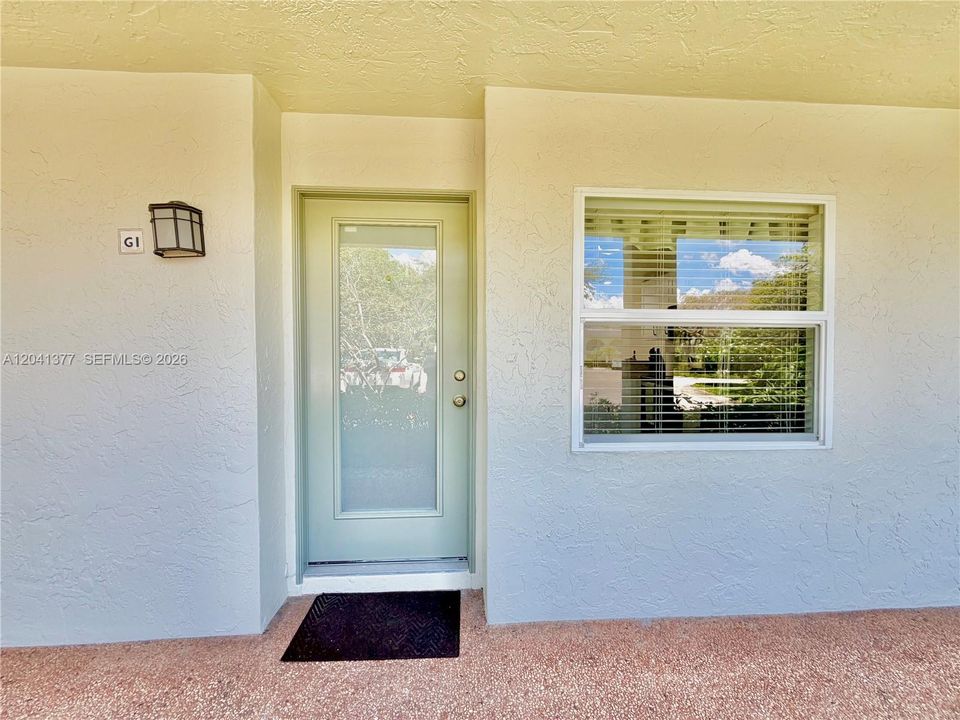 For Rent: $1,950 (2 beds, 2 baths, 962 Square Feet)