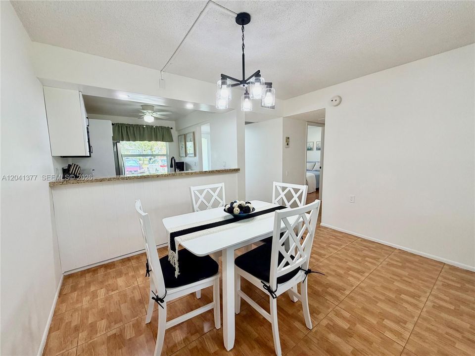 For Rent: $1,950 (2 beds, 2 baths, 962 Square Feet)