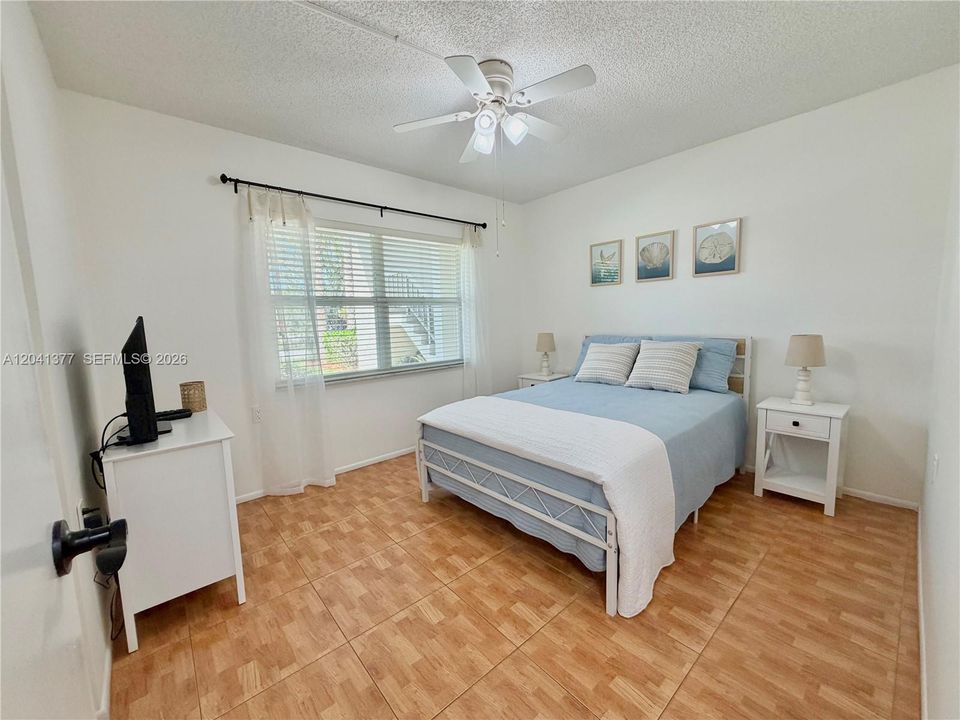 For Rent: $1,950 (2 beds, 2 baths, 962 Square Feet)
