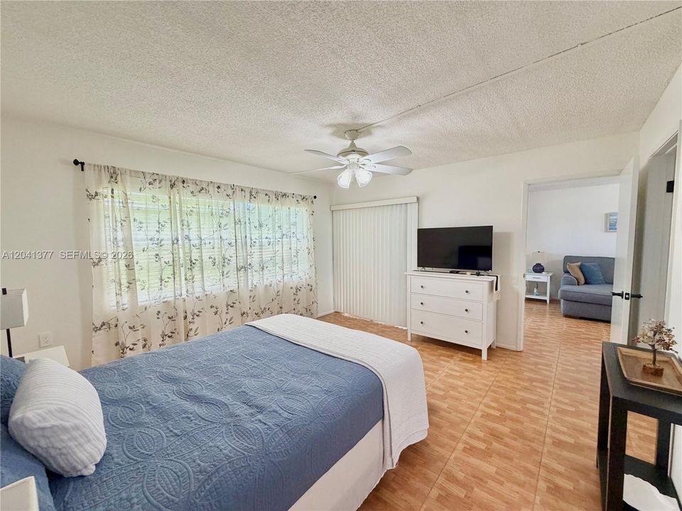 For Rent: $1,950 (2 beds, 2 baths, 962 Square Feet)