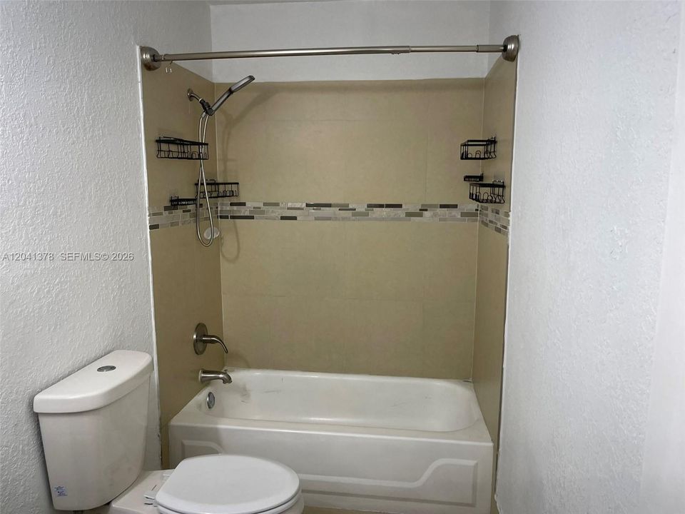 В аренду: $2,550 (3 спален, 2 ванн, 1478 Квадратных фут)