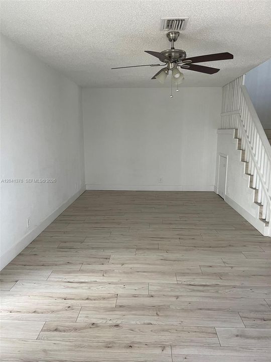В аренду: $2,550 (3 спален, 2 ванн, 1478 Квадратных фут)