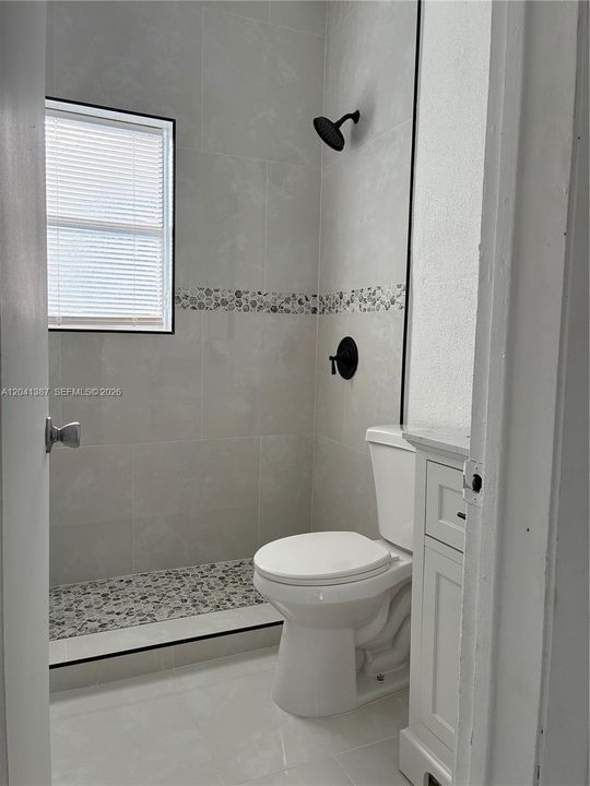 В аренду: $2,200 (2 спален, 1 ванн, 576 Квадратных фут)