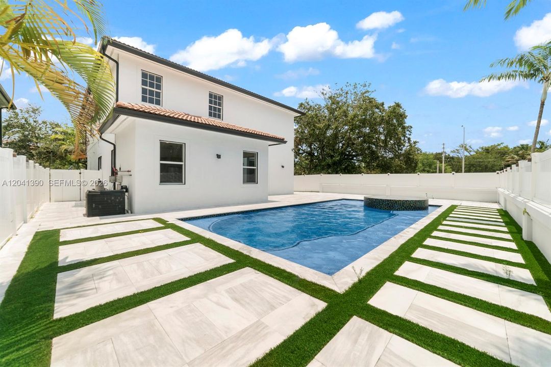 For Rent: $8,500 (3 beds, 2 baths, 2568 Square Feet)