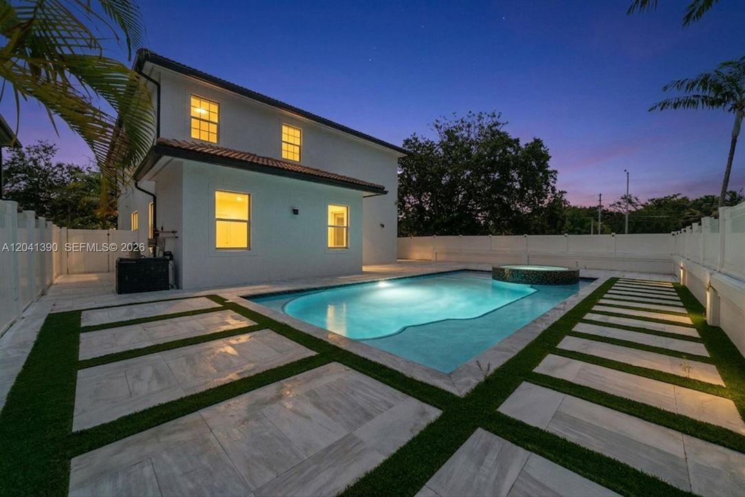 For Rent: $8,500 (3 beds, 2 baths, 2568 Square Feet)
