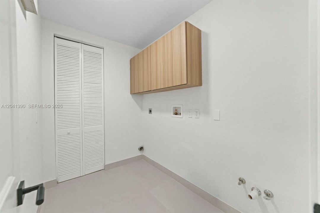 For Rent: $8,500 (3 beds, 2 baths, 2568 Square Feet)