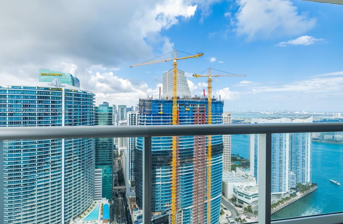 待售: $785,000 (2 贝兹, 2 浴室, 1168 平方英尺)