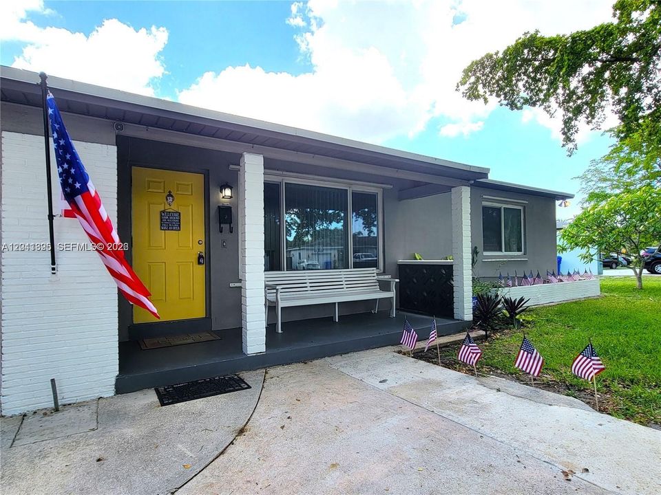 For Rent: $4,000 (3 beds, 2 baths, 1630 Square Feet)
