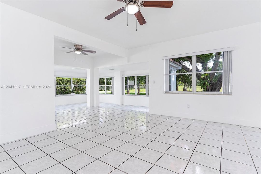 For Rent: $3,400 (3 beds, 1 baths, 1360 Square Feet)