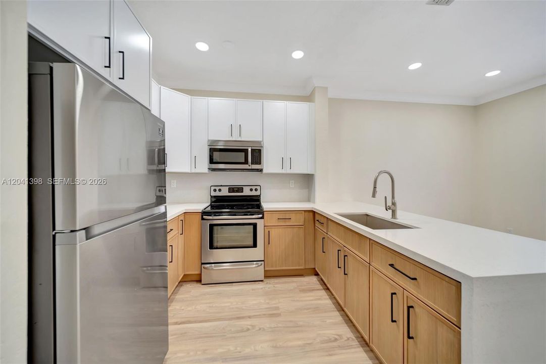 For Rent: $2,300 (2 beds, 2 baths, 1298 Square Feet)