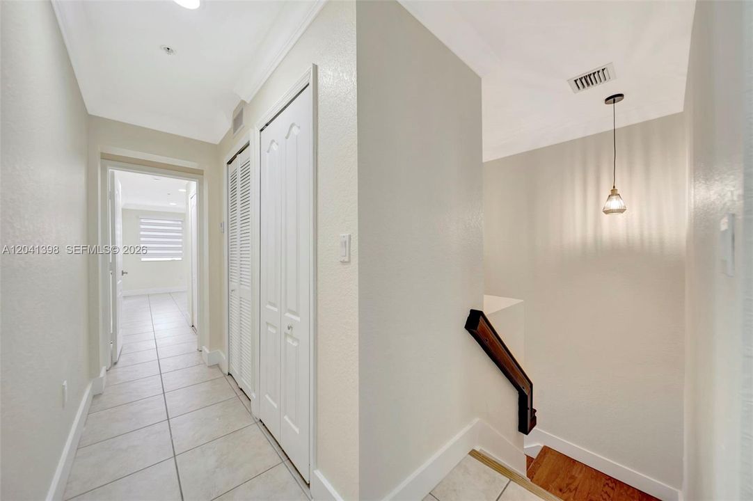 For Rent: $2,300 (2 beds, 2 baths, 1298 Square Feet)