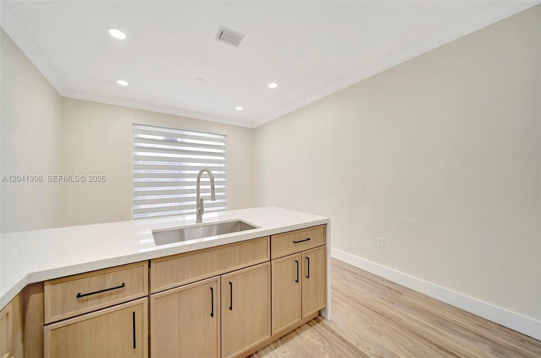 For Rent: $2,300 (2 beds, 2 baths, 1298 Square Feet)