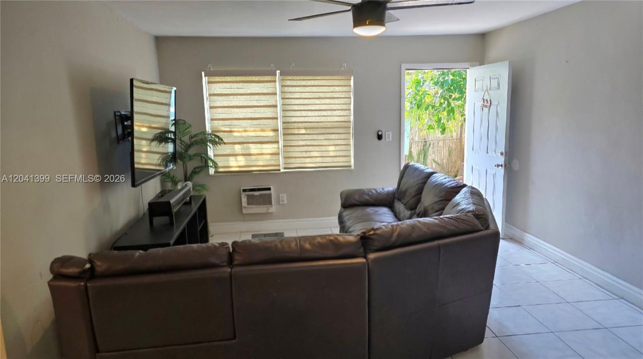 For Sale: $990,000 (4 beds, 2 baths, 1708 Square Feet)