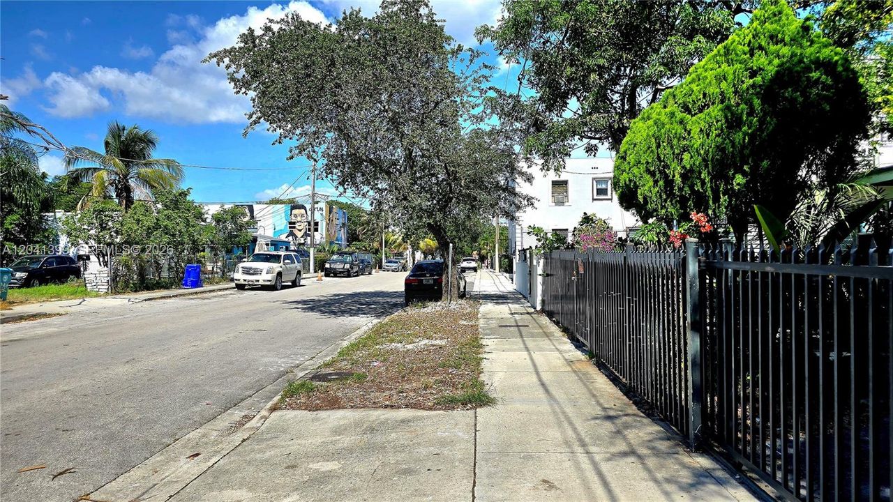For Sale: $990,000 (4 beds, 2 baths, 1708 Square Feet)