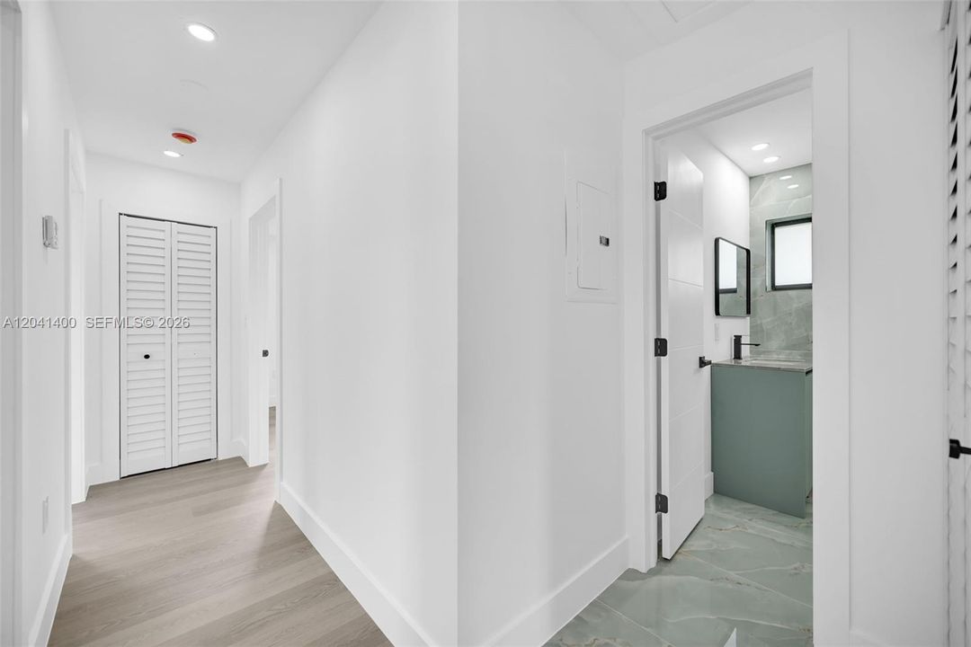 En Venta: $745,000 (3 camas, 2 baños, 1118 Pies cuadrados)
