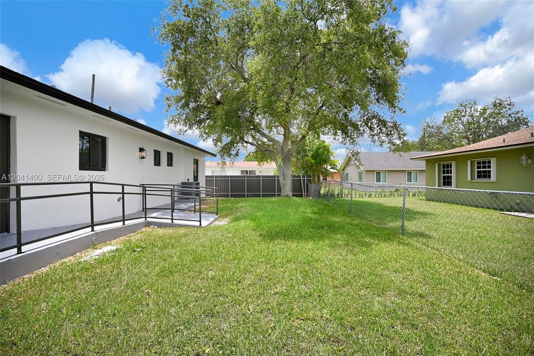 En Venta: $745,000 (3 camas, 2 baños, 1118 Pies cuadrados)