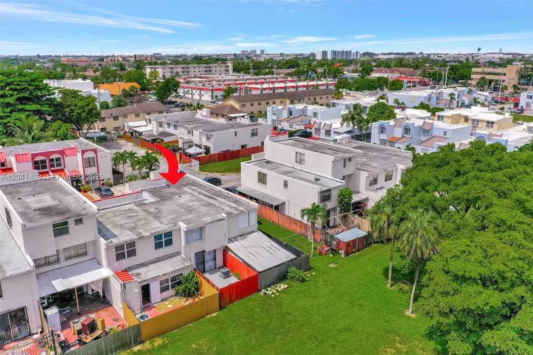 For Rent: $2,600 (2 beds, 1 baths, 1208 Square Feet)