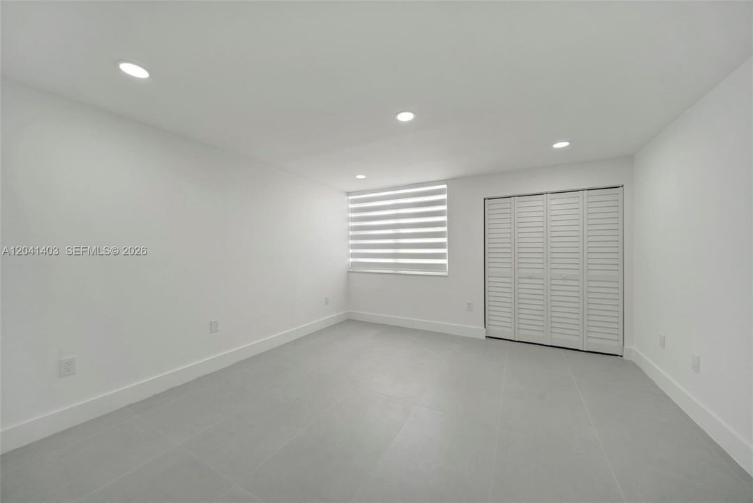 For Rent: $2,600 (2 beds, 1 baths, 1208 Square Feet)