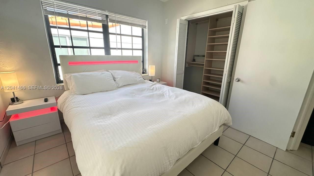 For Rent: $3,950 (3 beds, 2 baths, 1250 Square Feet)