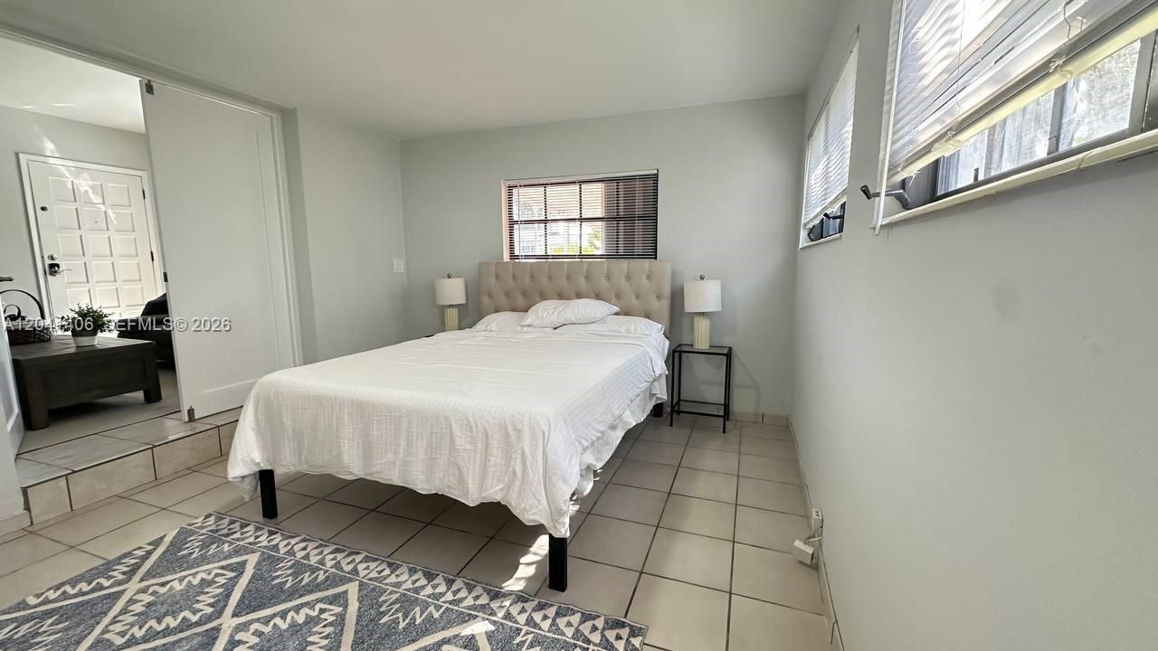 For Rent: $3,950 (3 beds, 2 baths, 1250 Square Feet)