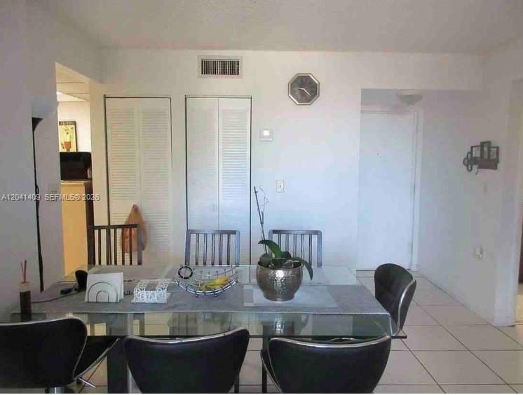 For Sale: $249,999 (2 beds, 1 baths, 760 Square Feet)