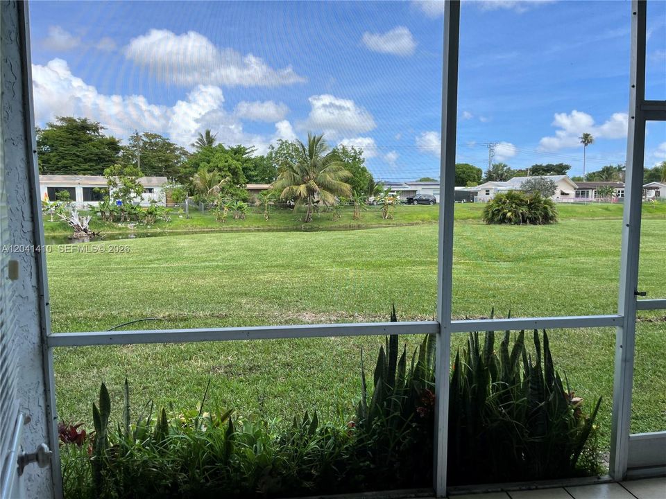 For Sale: $85,000 (1 beds, 1 baths, 540 Square Feet)