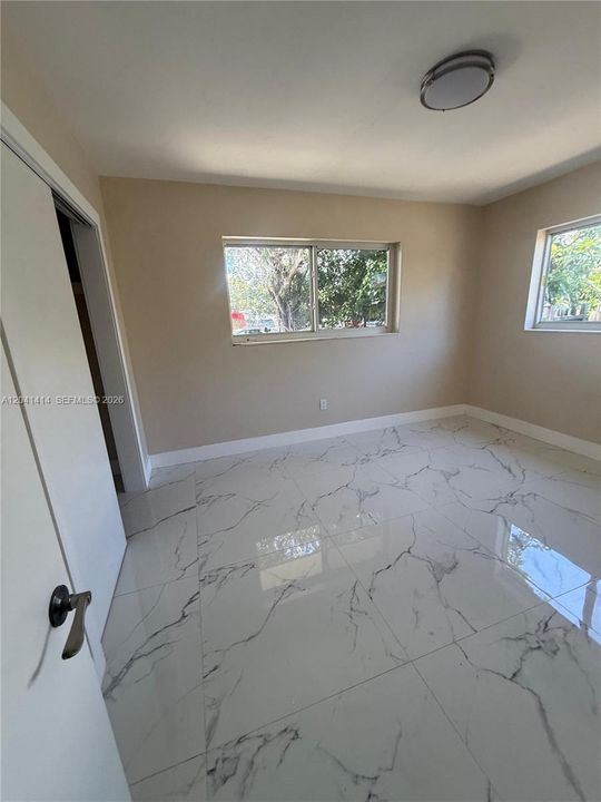For Rent: $2,900 (3 beds, 2 baths, 2478 Square Feet)