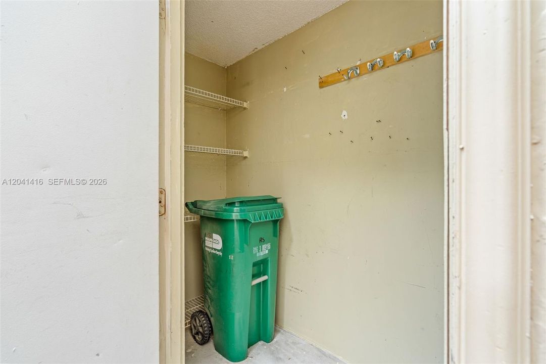 На продажу: $450,000 (2 спален, 2 ванн, 1582 Квадратных фут)