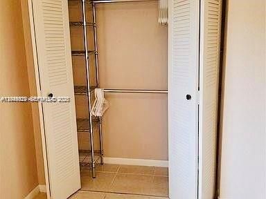 For Rent: $2,450 (2 beds, 2 baths, 1188 Square Feet)