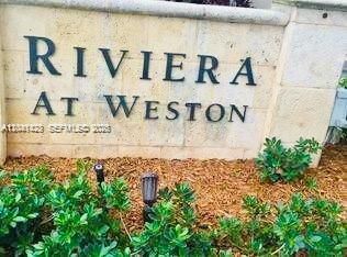 For Rent: $2,450 (2 beds, 2 baths, 1188 Square Feet)