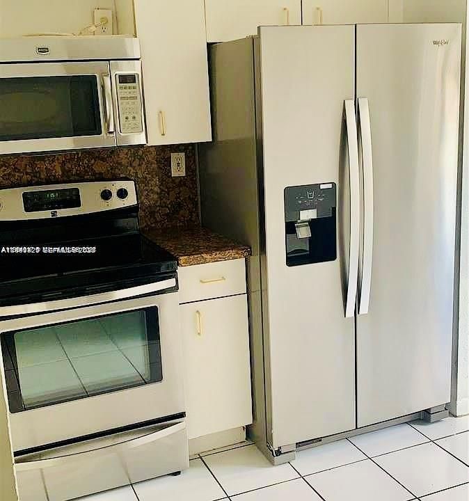 For Rent: $2,450 (2 beds, 2 baths, 1188 Square Feet)