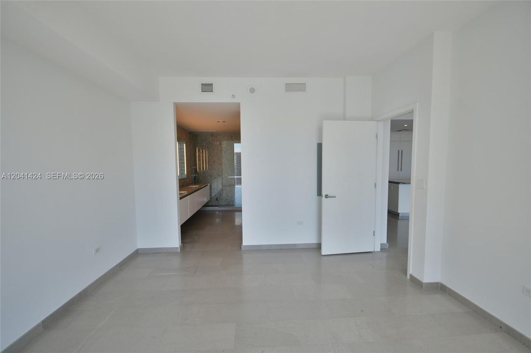For Rent: $6,300 (2 beds, 2 baths, 1249 Square Feet)