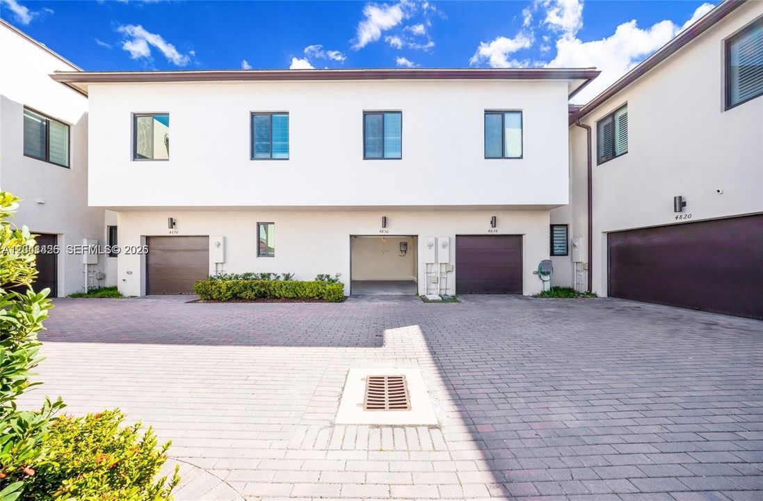 For Sale: $639,000 (3 beds, 2 baths, 1482 Square Feet)